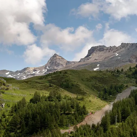 Ferienhaus Hellochalet Pessey - Entire Alpine Retreat With Private Garden, Nature & Silence 400mt To Slope Valtournenche