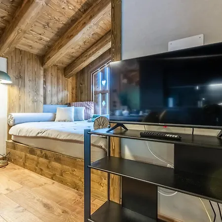 Hellochalet - Pessey - Entire Alpine 400m From Lifts With Garden & Mountain View *