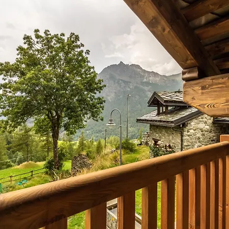 Hellochalet Pessey - Entire Alpine Retreat With Private Garden, Nature & Silence 400mt To Slope Valtournenche