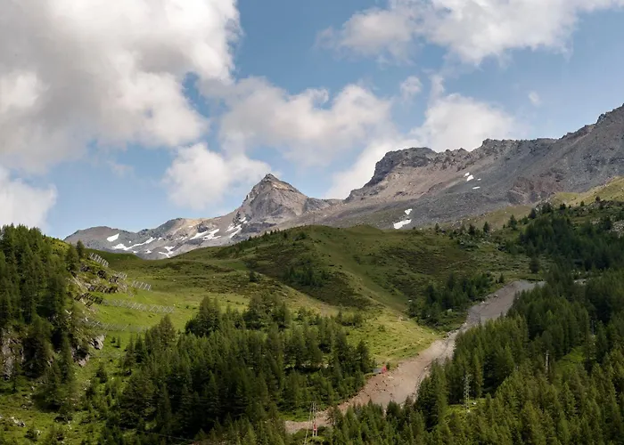 Hébergement de vacances Hellochalet - Pessey - Entire Alpine 400m From Lifts With Garden & Mountain View Valtournenche